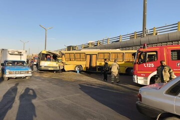 تصادف دو اتوبوس در جاده مخصوص با ۲۶ مصدوم