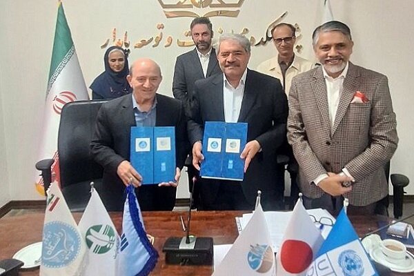 امضای دو تفاهمنامه همکاری محیط زیستی با دانشگاه تهران و فنیوحرفهای