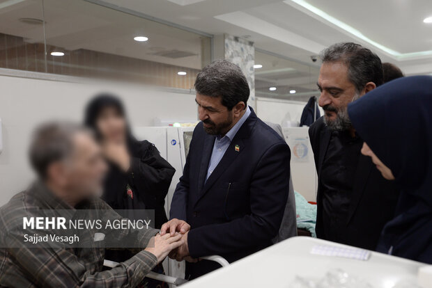 تبریک روز پرستار در همدان