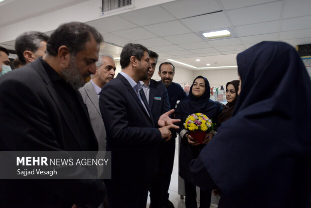 تبریک روز پرستار در همدان