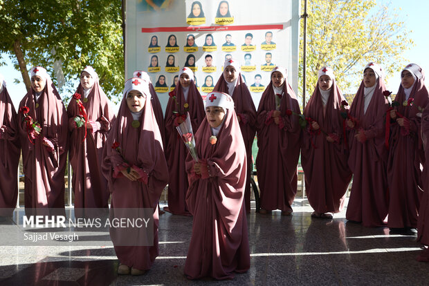 تبریک روز پرستار در همدان