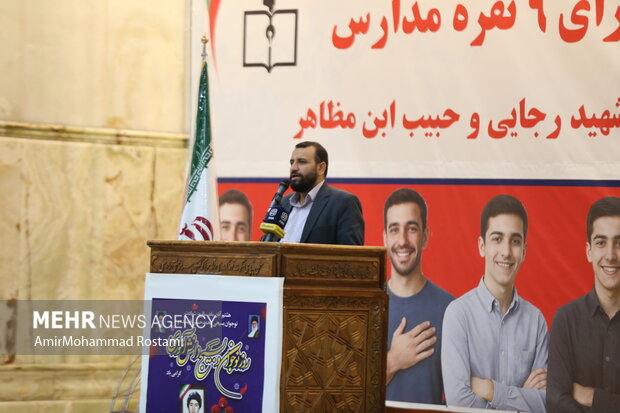 تجدید میثاق دانش آموزان تهرانی با آرمان‌های امام(ره)