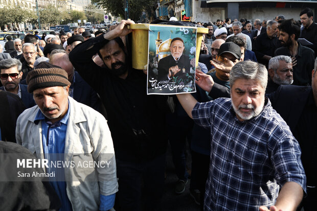 تشییع پیکر پدر شهیدان «سعیدی‌نجات»در مشهد