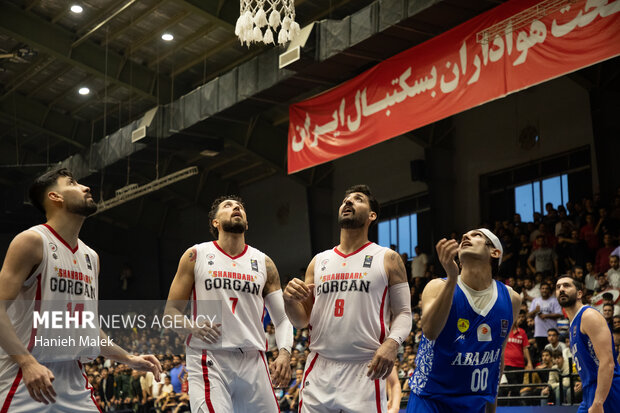 مسابقات قهرمانی بسکتبال _ شهرداری گرگان و نفت آبادان