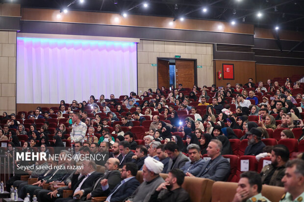 آئین تجلیل از پرستاران فعال در جنگ ۱۲ روزه