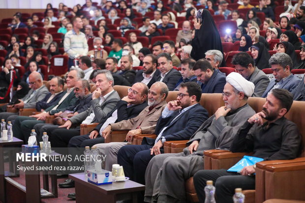 آئین تجلیل از پرستاران فعال در جنگ ۱۲ روزه