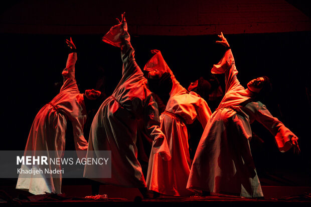 نمایش «یک تن»