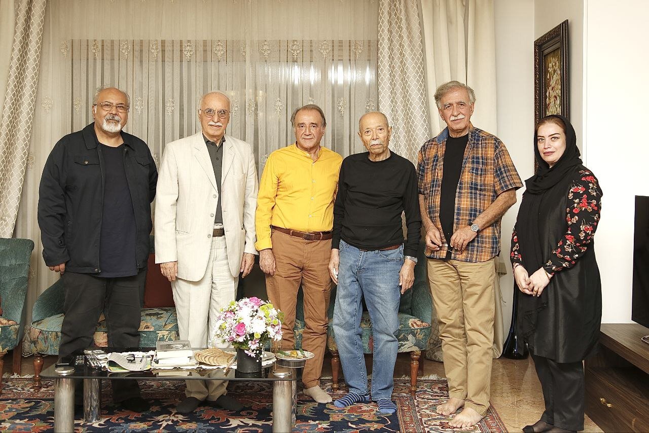 مدیران خانه سینما به عیادت علی نصیریان رفتند