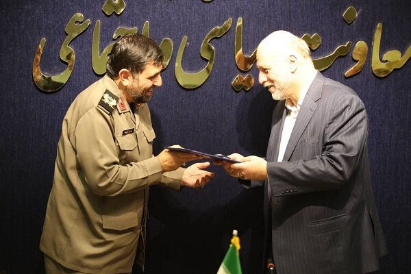 پیشکسوتان گنجینه‌های زنده انقلاب اسلامی‌ هستند