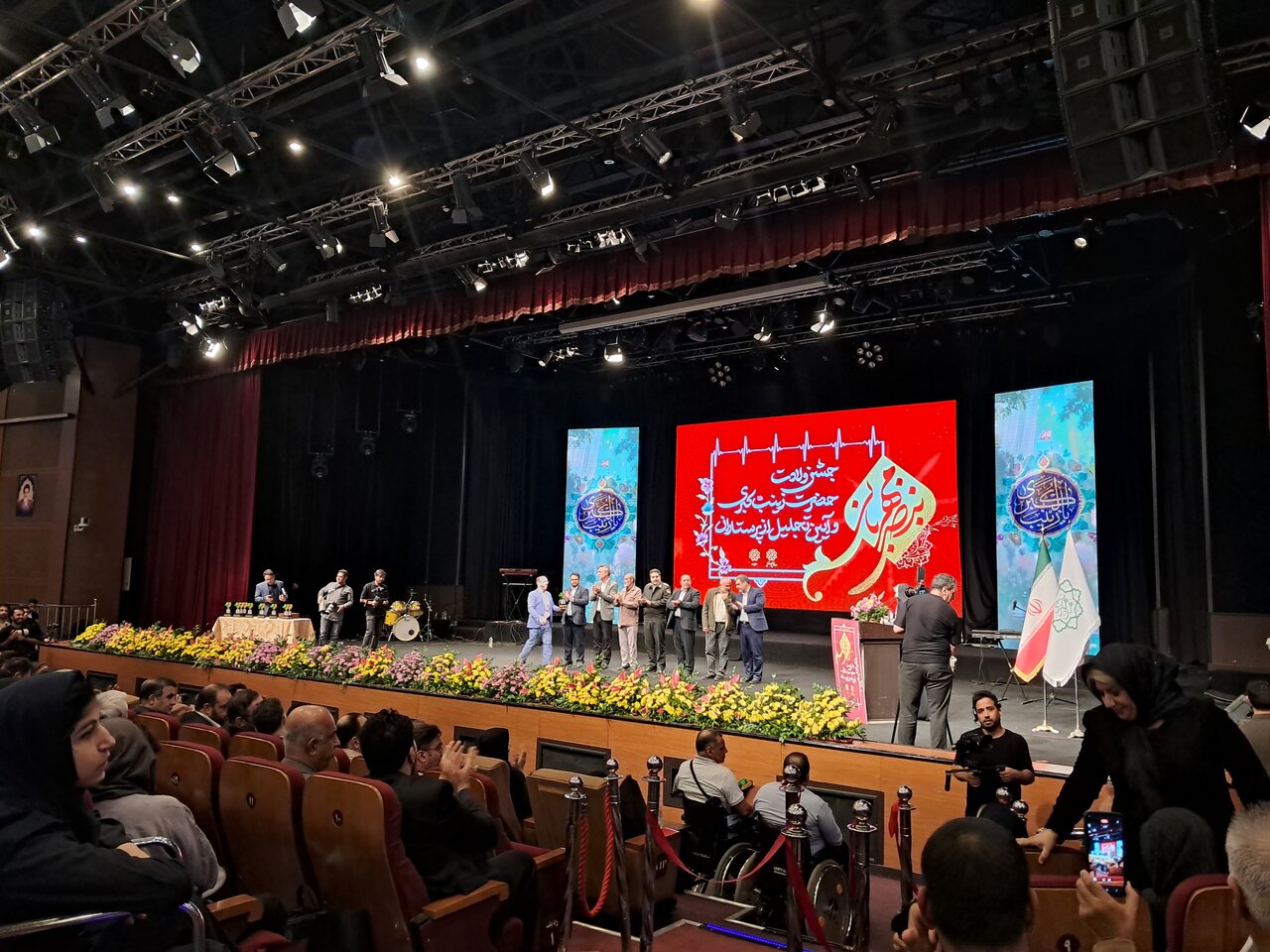 پرستاران در آئین «نبض مهربانی» تجلیل شدند