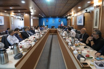 نشست تخصصی بازآفرینی محور خیابان انقلاب و حضرت ولیعصر برگزار شد