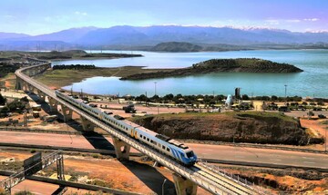 رحمت نژاد: سوت نخستین قطار گردشگری گیلان روز جمعه به صدا درمی‌ آید