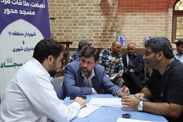 دیدار مردمی شهردار منطقه ۱۱ تهران با اهالی محله قلمستان