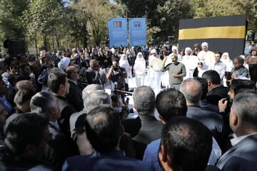 وزیر فرهنگ و ارشاد اسلامی به تماشای تئاتر خیابانی مریوان نشست