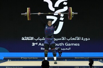 دختر وزنه‌بردار ایران به مدال برنز رسید