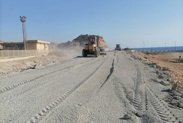 بهسازی یکی از مهمترین مسیرهای تردد در جزیره خارگ آغاز شد