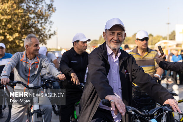 همایش دوچرخه سواری بازنشستگان تهران 30