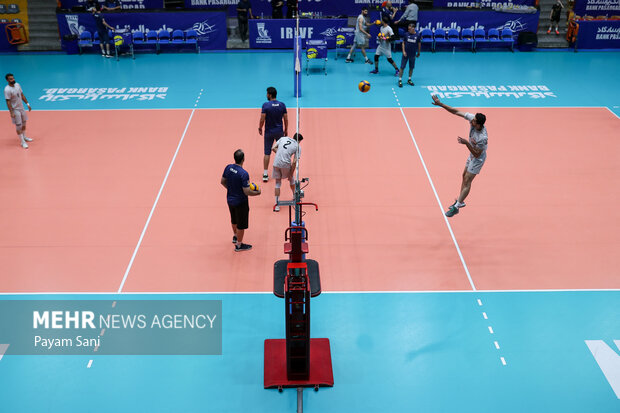 آخرین تمرین مردان والیبال ایران پیش از اعزام به ریاض