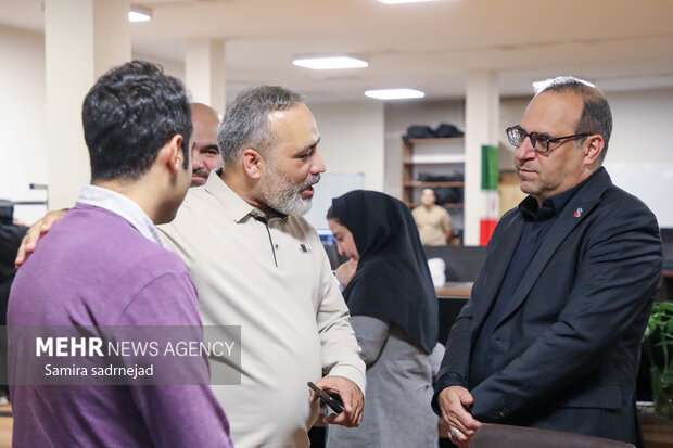 حضور رئیس دانشگاه علوم پزشکی ایران در گروه رسانه‌ای مهر