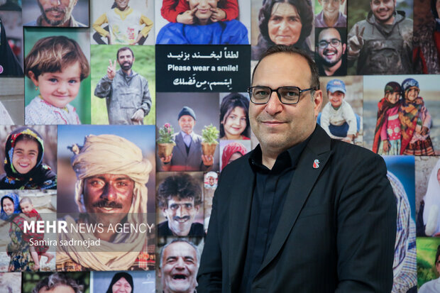 حضور رئیس دانشگاه علوم پزشکی ایران در گروه رسانه‌ای مهر