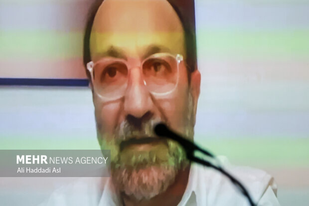 تصویر اصغر فرهادی در مراسم نکوداشت زنده یاد ناصر تقوایی