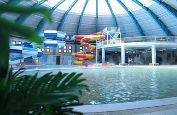 باقرزاده: استخرهای آب‌درمانی‌ سرعین به افراد متخصص واگذار شود