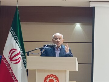 یونسی: نماز باید از عادت به عشق و بیداری در جامعه تبدیل شود