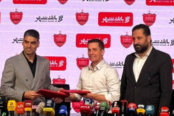 Osmar Loss pens deal with Persepolis