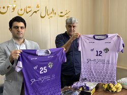 لباس تیم والیبال «وارنا» نماینده گیلان در لیگ دسته یک کشور رونمایی شد