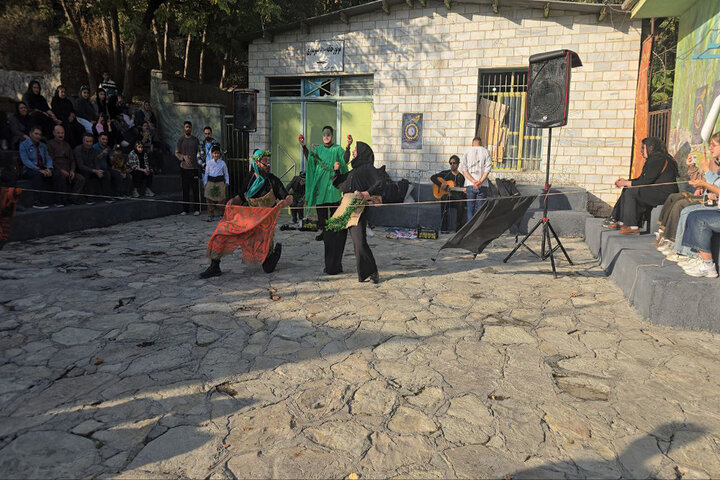 تئاتری که با یک چمدان کوچک همه جا اجرا میشود؛ نگاهی به آینده زمین