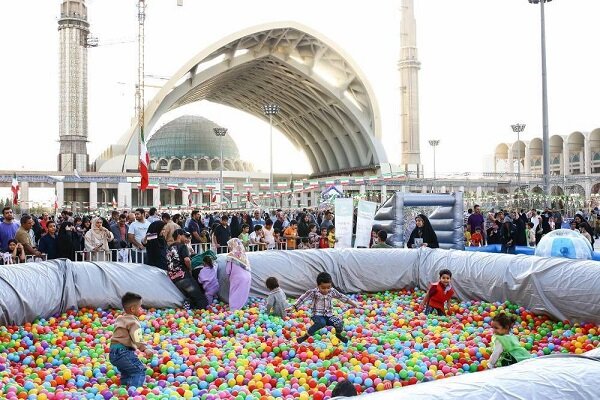 شادبوم با بیش از ۲۰۰ هزار نفر به ایستگاه پایانی رسید