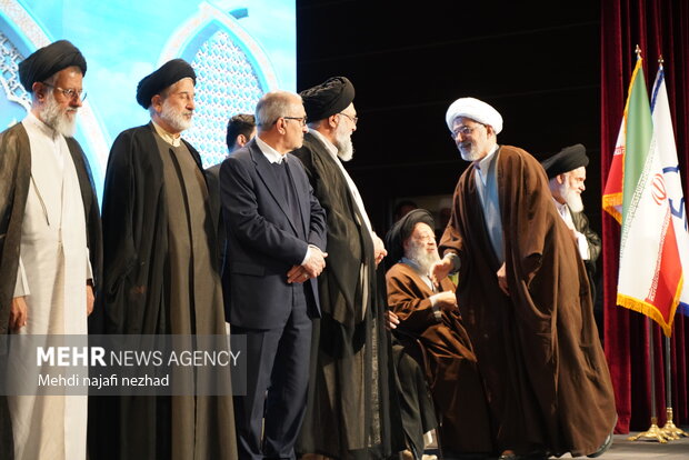 دومین کنگره ملی بزرگداشت مقام علمی و برسی اندیشه‌های آیت الله العظمی سید کرامت الله ملک حسینی