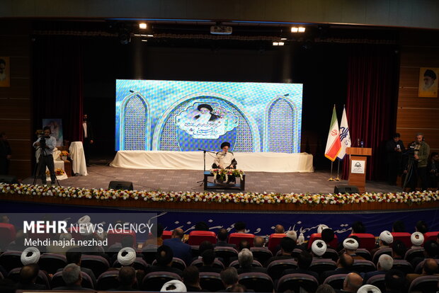 دومین کنگره ملی بزرگداشت مقام علمی و برسی اندیشه‌های آیت الله العظمی سید کرامت الله ملک حسینی