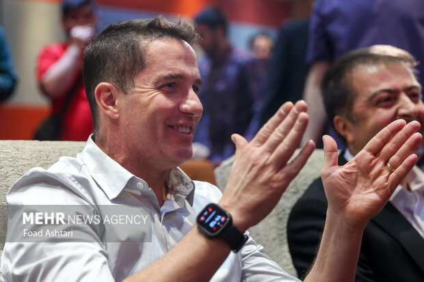 مراسم معارفه و امضای قرارداد اوسمار ویه را سرمربی پرسپولیس