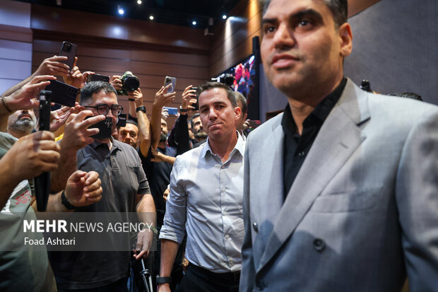 مراسم معارفه و امضای قرارداد اوسمار ویه را سرمربی پرسپولیس 2