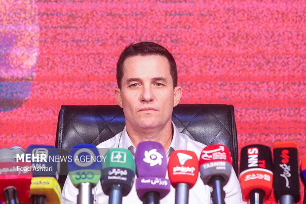 مراسم معارفه و امضای قرارداد اوسمار ویه را سرمربی پرسپولیس 9