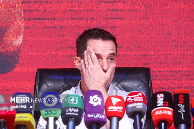 مراسم معارفه و امضای قرارداد اوسمار ویه را سرمربی پرسپولیس 16