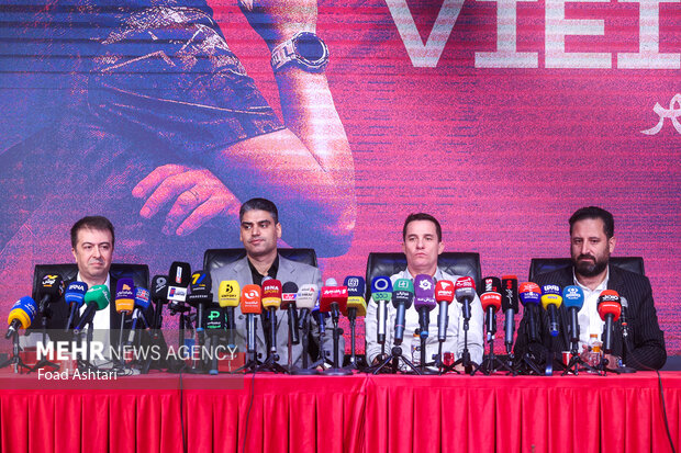 مراسم معارفه و امضای قرارداد اوسمار ویه را سرمربی پرسپولیس 24