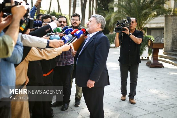 حاشیه جلسه هیئت دولت