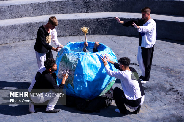 اجراهای هجدهمین جشنواره بین‌المللی تئاتر خیابانی مریوان