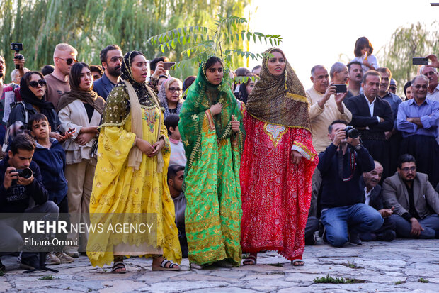 اجراهای هجدهمین جشنواره بین‌المللی تئاتر خیابانی مریوان
