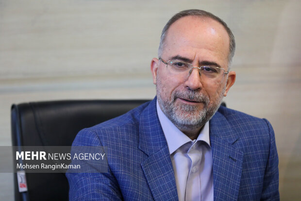 «شهوت شهرت» ترفند شیطان در هیئت؛ برخی مداحی را راه امرار معاش می دانند