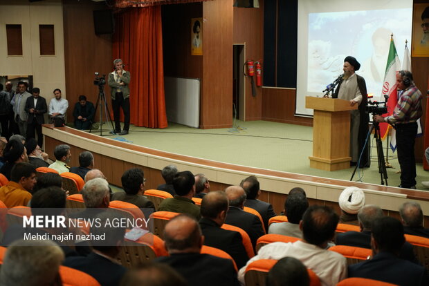 اختتامیه دومین کنگره ملی بزرگداشت مقام علمی و برسی اندیشه های آیت الله عظمی سید کرامت الله ملک حسینی