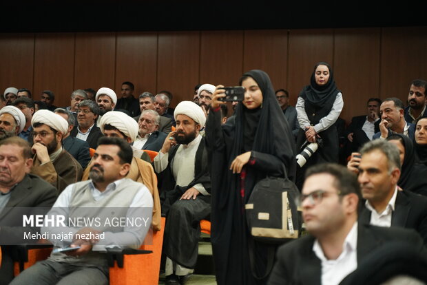 اختتامیه دومین کنگره ملی بزرگداشت مقام علمی و برسی اندیشه های آیت الله عظمی سید کرامت الله ملک حسینی