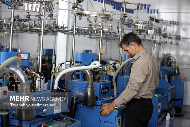 روستای لتگاه همدان؛ قطب تولید جوراب کشور