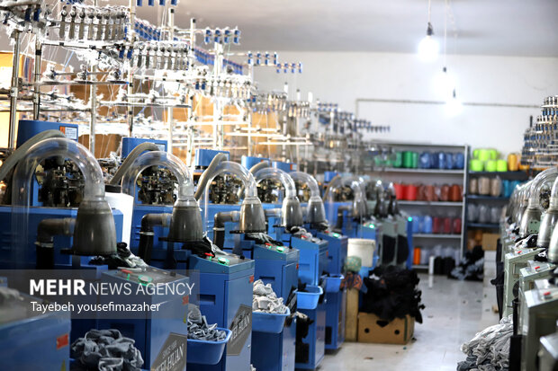 روستای لتگاه همدان؛ قطب تولید جوراب کشور