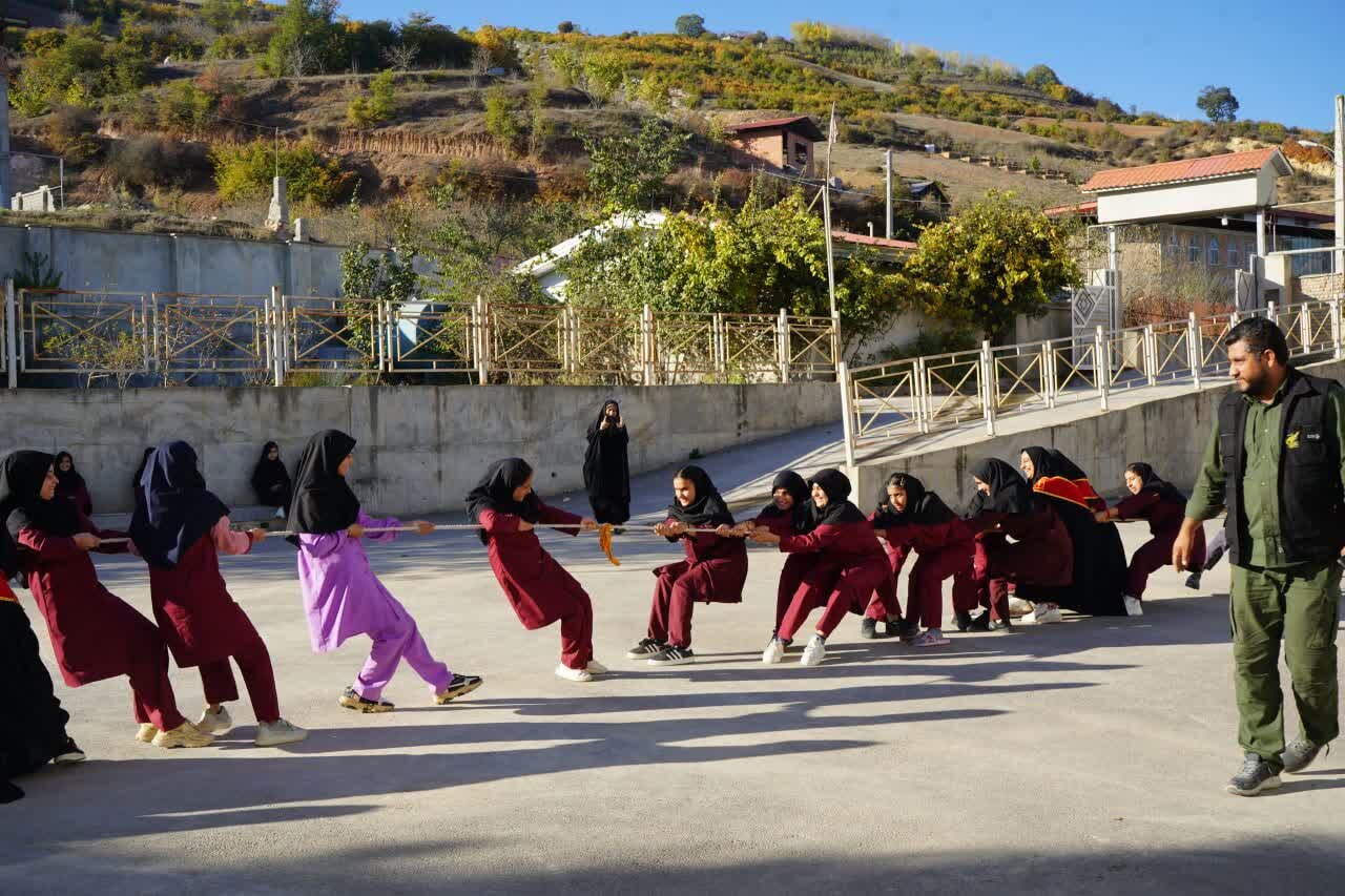امید در مناطق محروم هزارجریب جوانه زد؛ آبادانی با حضور جهادیها امید در مناطق محروم هزارجریب جوانه زد؛ آبادانی با حضور جهادیها