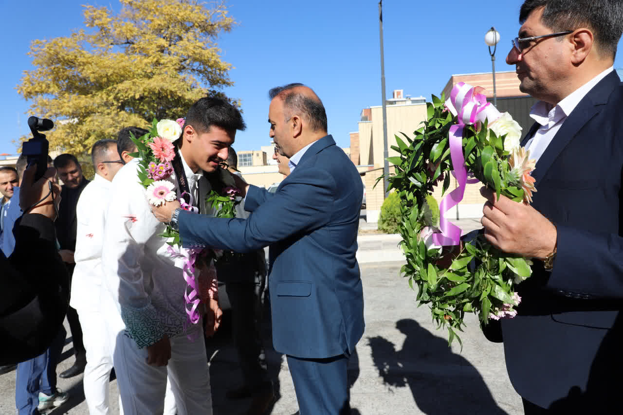 استقبال از مدالآوران بازیهای آسیایی در شهرکرد
