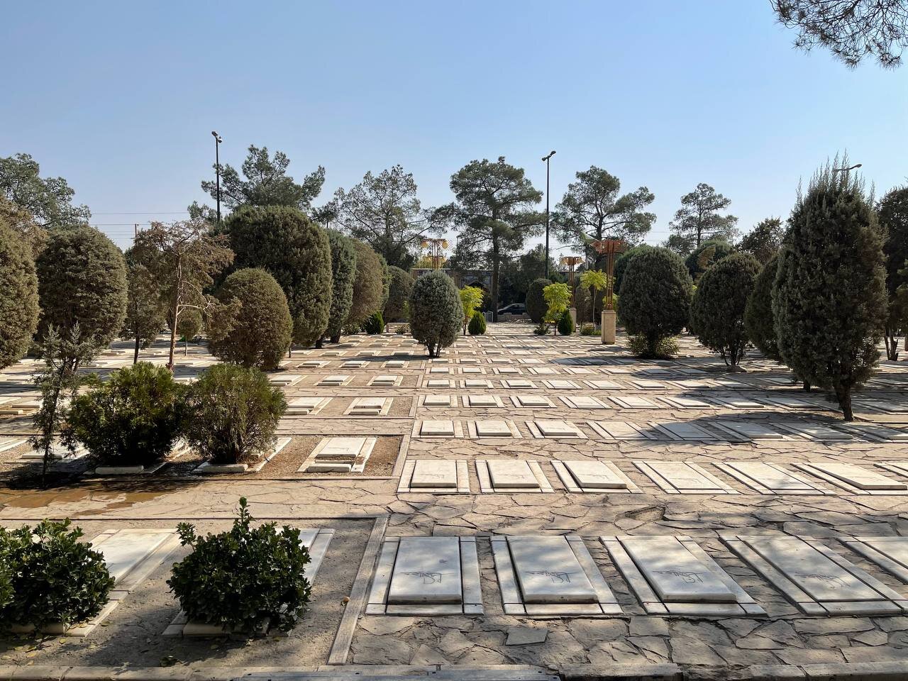 صفر تا صد «بهسازی گلزار شهدا»؛ پشت‌پرده اعتراض‌ها چه می‌گذرد؟