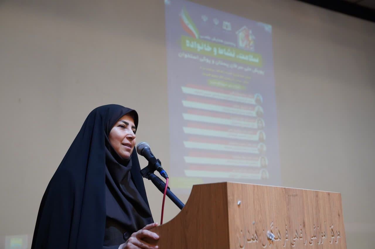 باقری: سلامت زنان زیربنای سلامت جامعه است باقری: سلامت زنان زیربنای سلامت جامعه است